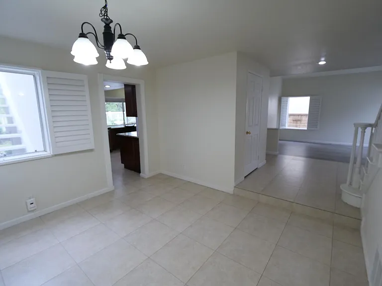 25051 Amberwood — Photo 4