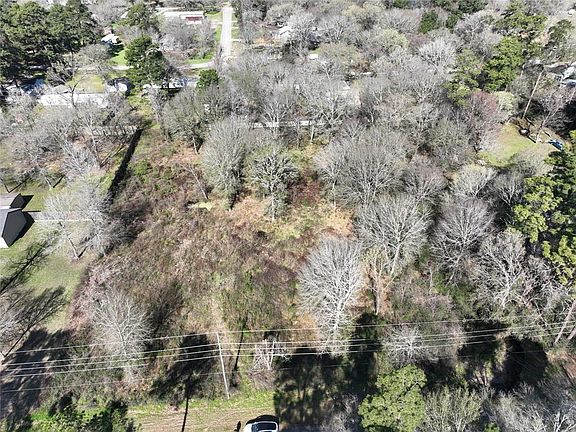 3rd image of 48 Rollingwood St