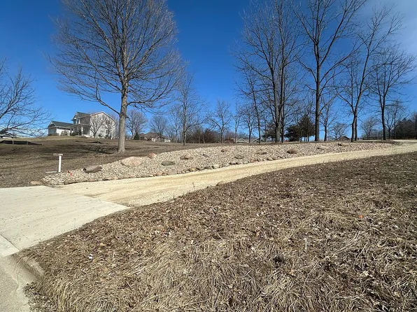 124 12th St NE, Waverly, IA 50677
