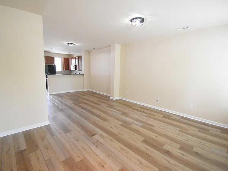 9507 Longstone Ln — Photo 4