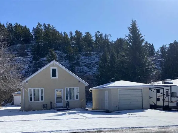 20601 S 25th Ave, Crowsnest Pass, AB T0K 0C0