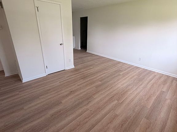 5th image of 7306 Nathan Hale Way
