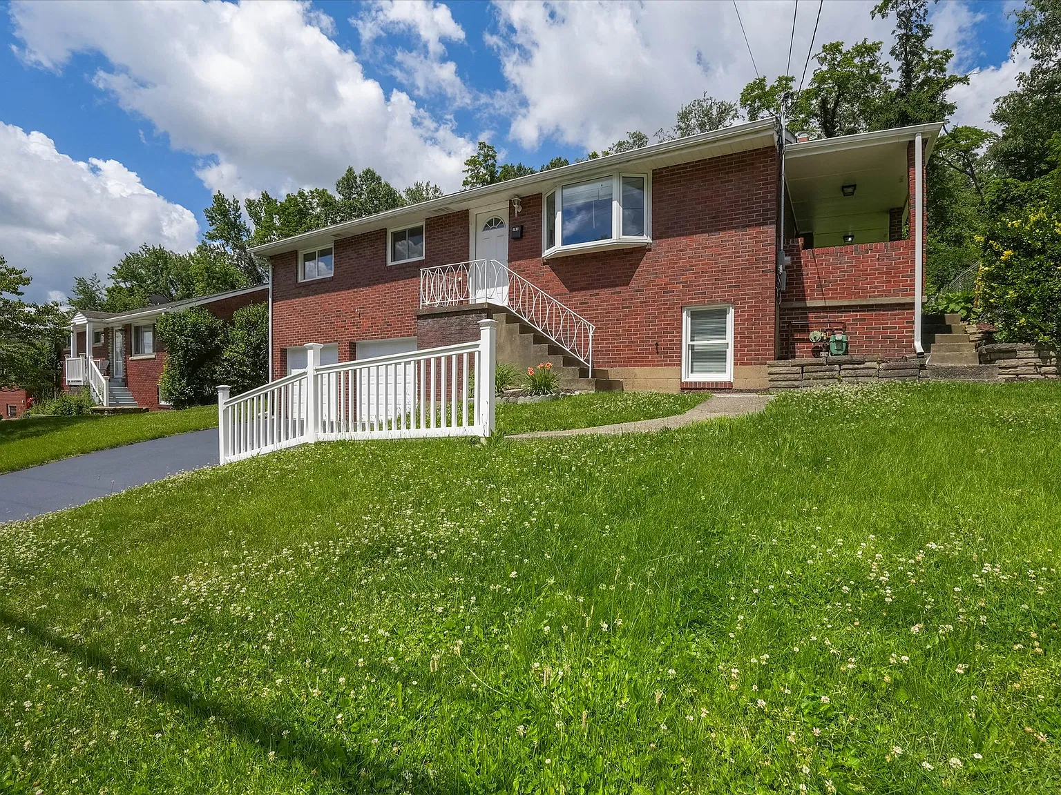 3 bed, 1200 sqft, $2,375 — Photo 3