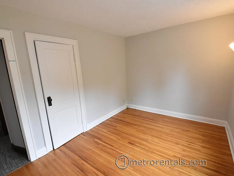 238-240 W Pacemont Rd — Photo 17