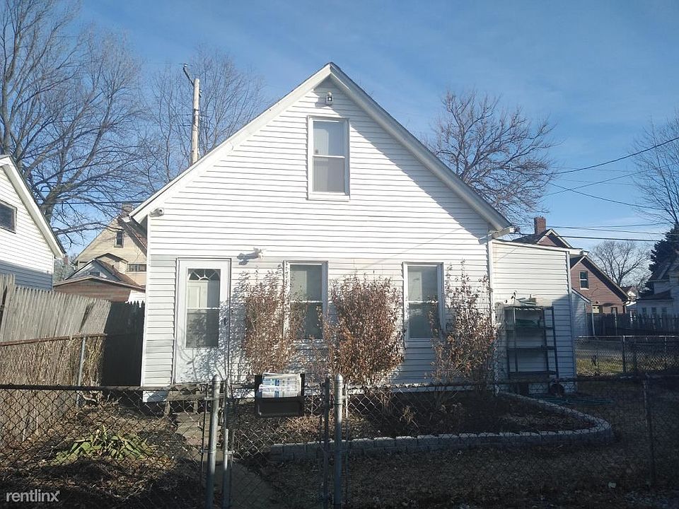 1st image of 6112 Pear Ave