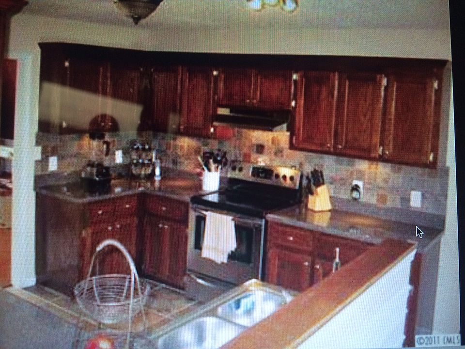 2nd image of 405 Delview Dr
