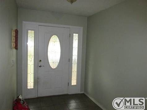2nd image of 121 Elmwood Ln