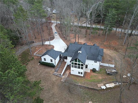 2nd image of 3380 Wildwood Rd