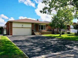 13 Milford Cres, Brampton, ON L6S 3E3