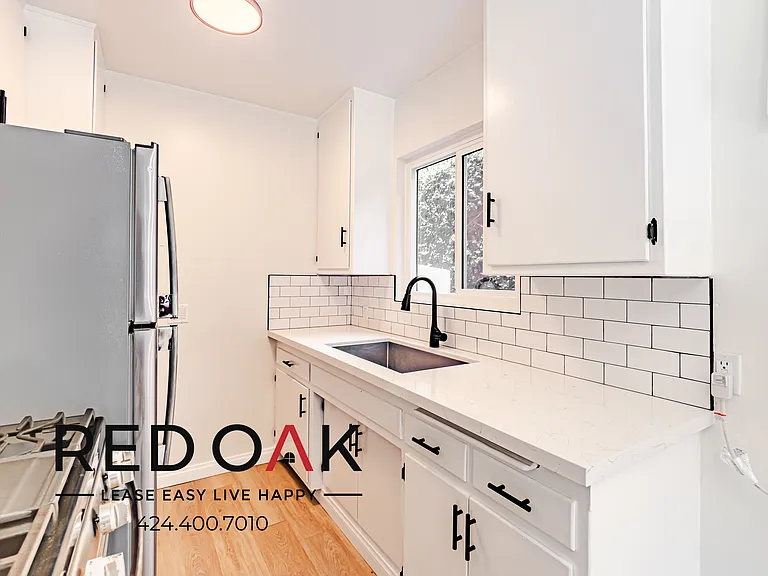 259 N Euclid Ave #1 — Photo 10