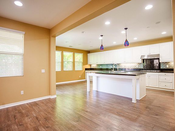 3rd image of 9929 Orchard Dr