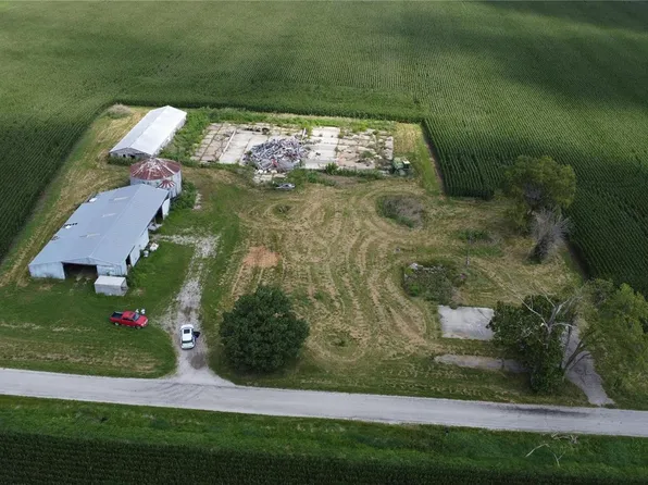 987 E 1300th Rd N, Tower Hill, IL 62571
