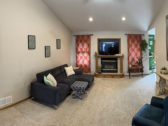 3rd image of 6004 Q Ave