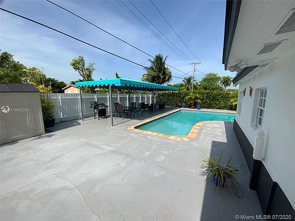 2nd image of 10210 Caribbean Blvd