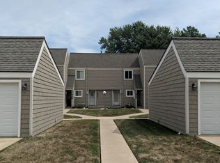 1924 Blackthorn Dr #0, Champaign, IL 61821