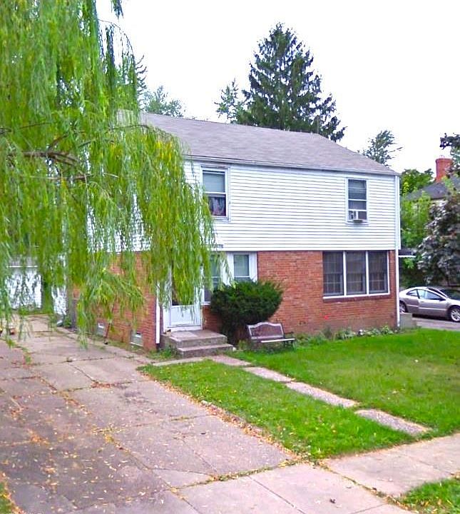 2nd image of 14225 Rainbow Ave
