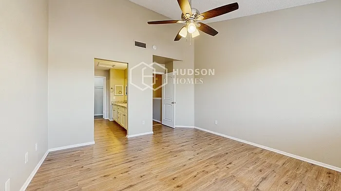 441 E Taro Ln — Photo 14