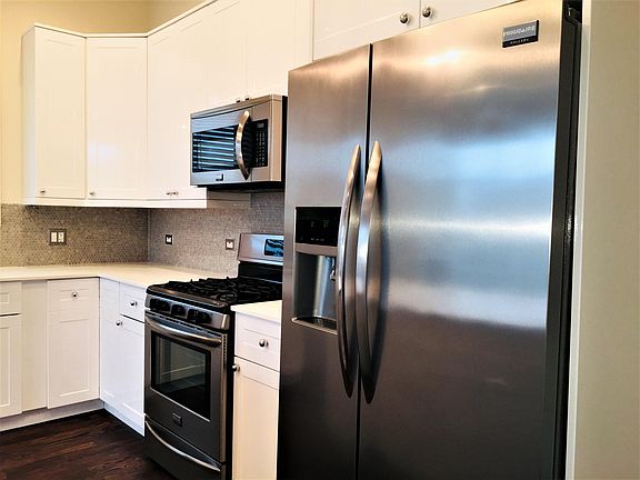 4th image of 3639 W Montrose Ave APT 2E