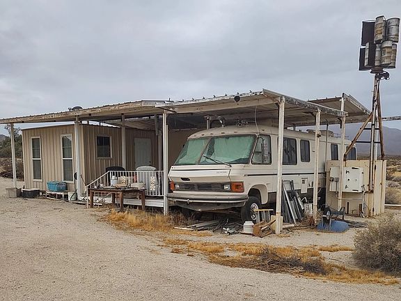 3rd image of Borrego Valley Rd #2