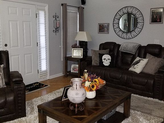 5th image of 754 Aspenwood Dr