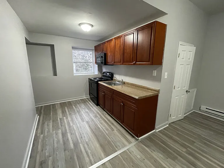 802 N 63rd St #2F — Photo 2