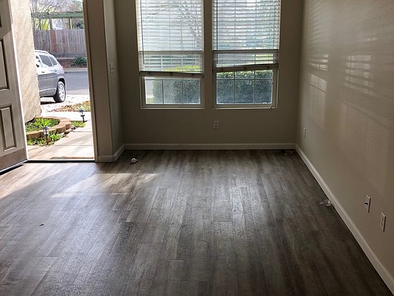 3rd image of 1269 Sunrise Dr