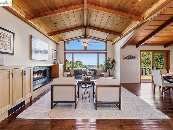 4th image of 25566 Fernhill Dr