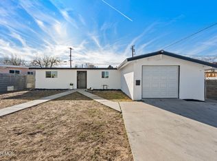 44745 3rd St E, Lancaster, CA