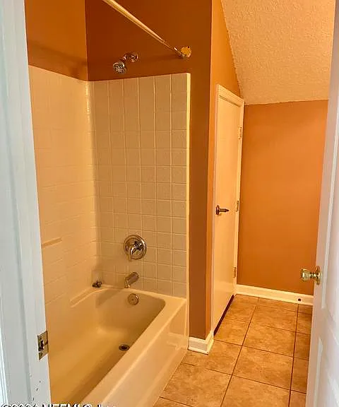 12221 Madison Creek Dr — Photo 19