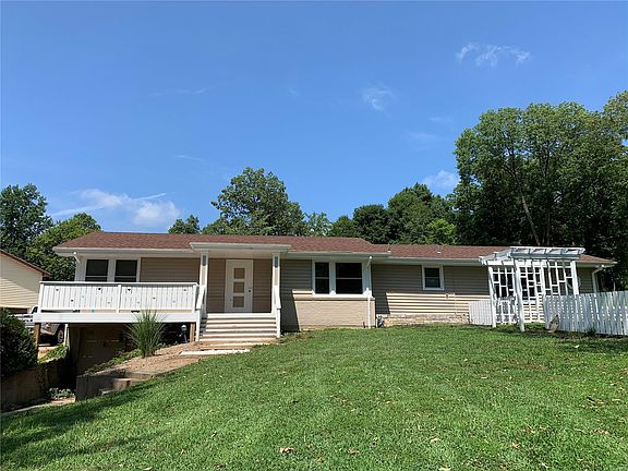 5th image of 309 Country Club Dr