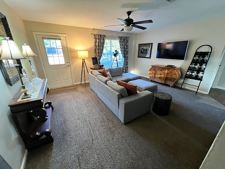 2250 Remington Rd — Photo 12