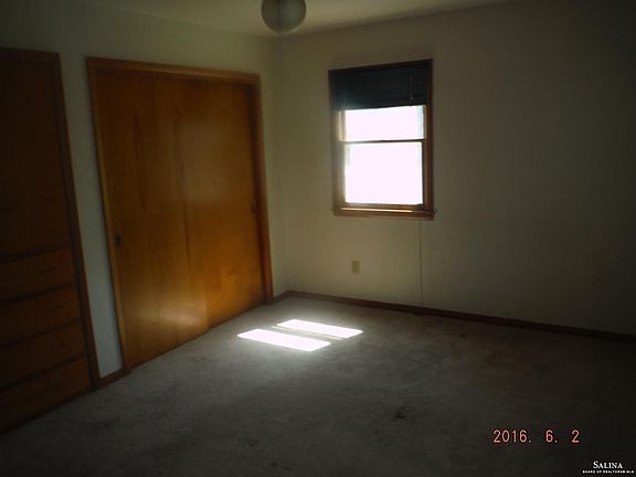5th image of 753 N Olive St