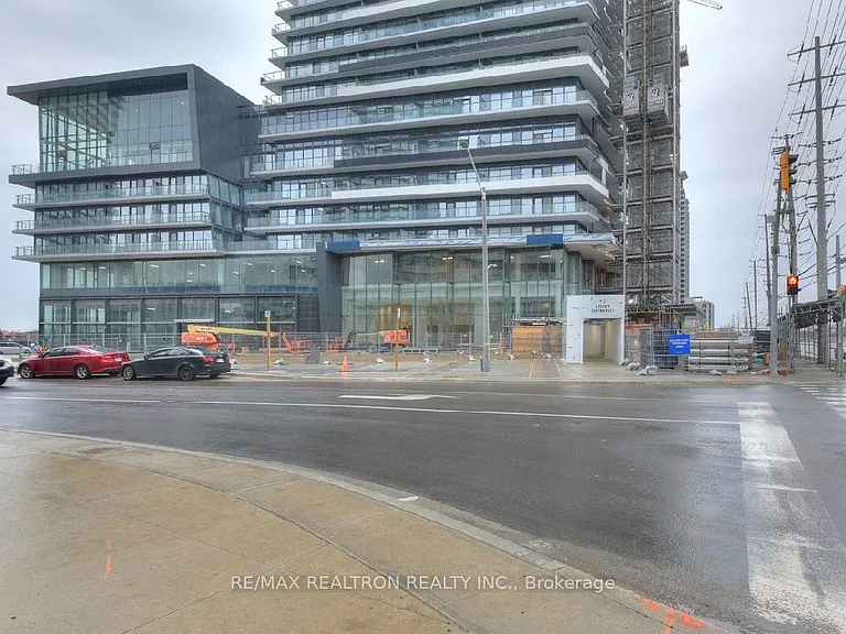 448 Burnhamthorpe Rd W #811 — Photo 2