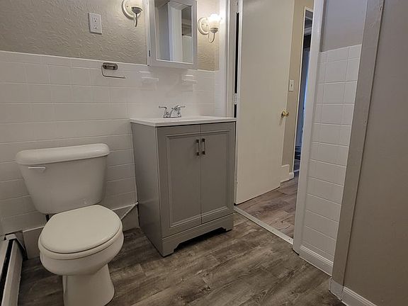 2nd image of 514 Hanover St APT 2