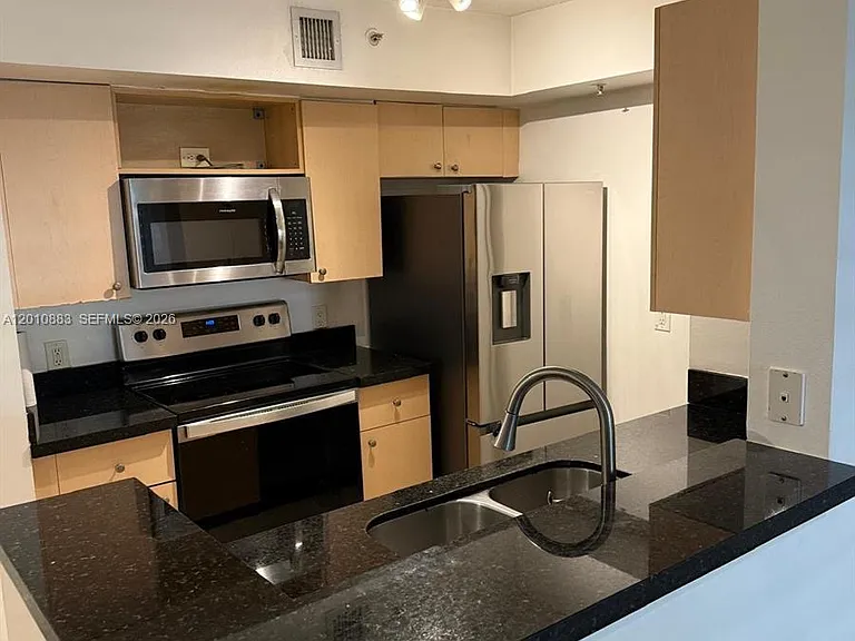2433 Centergate Dr #107 — Photo 2