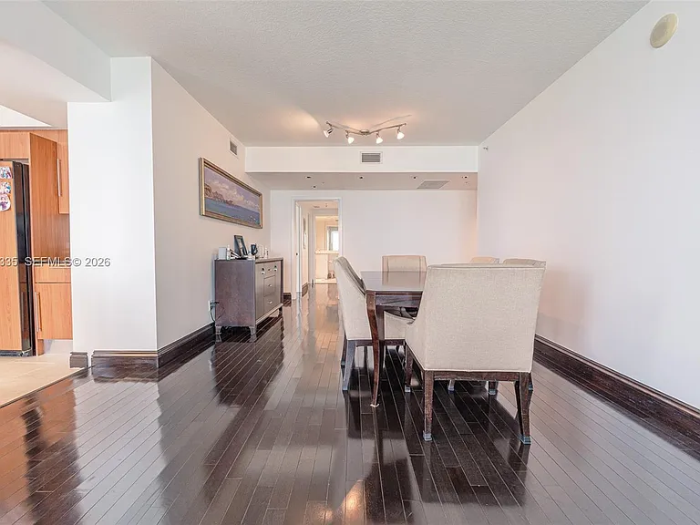 335 Biscayne Blvd #1009 — Photo 12
