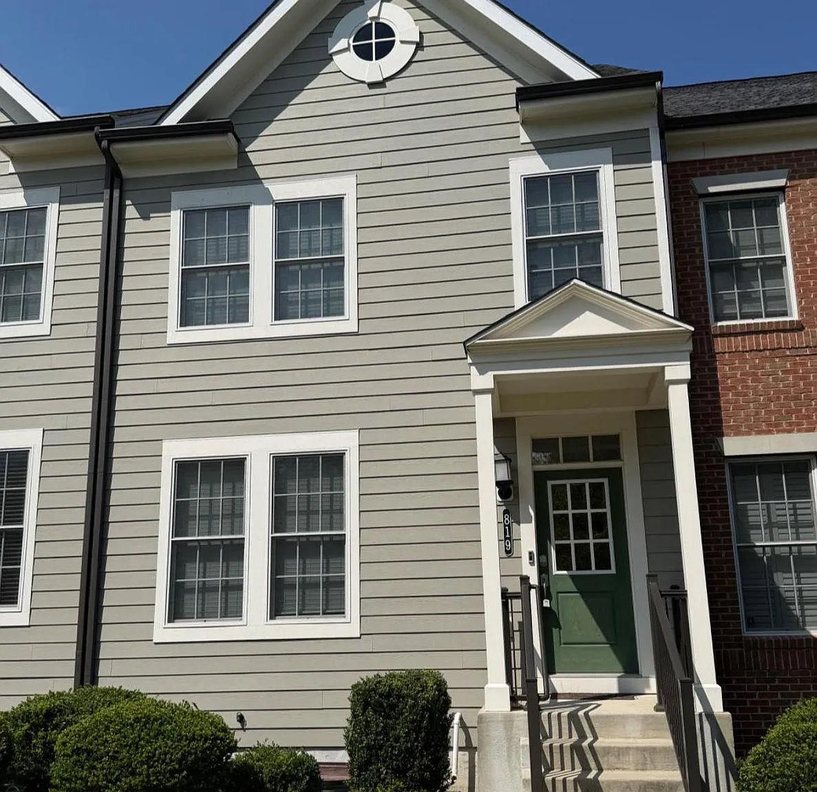 4 bed, 3.5 bath, 2000 sqft, $3,200 — Photo 1