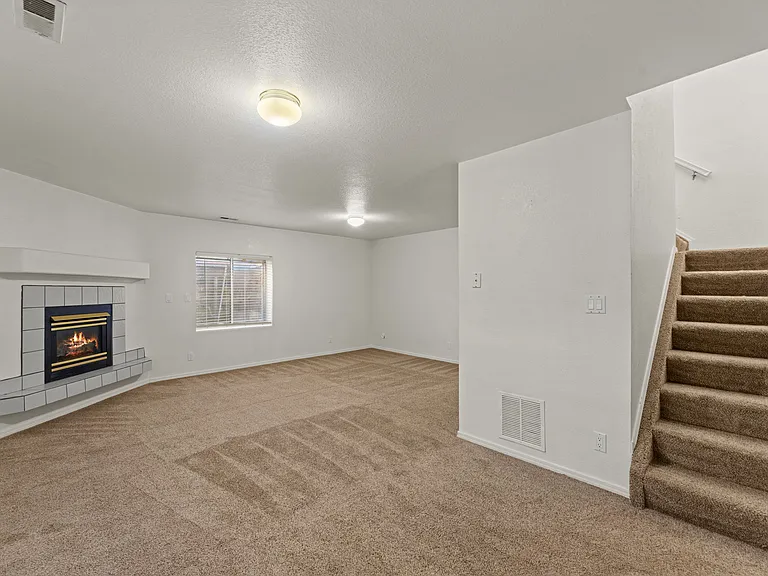 6082 Colony Cir — Photo 19