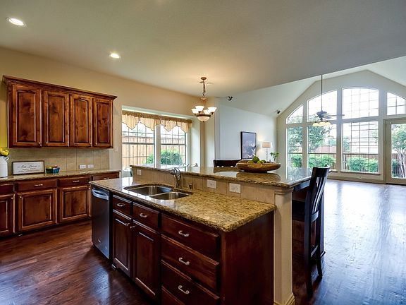 5th image of 652 Sword Bridge Dr