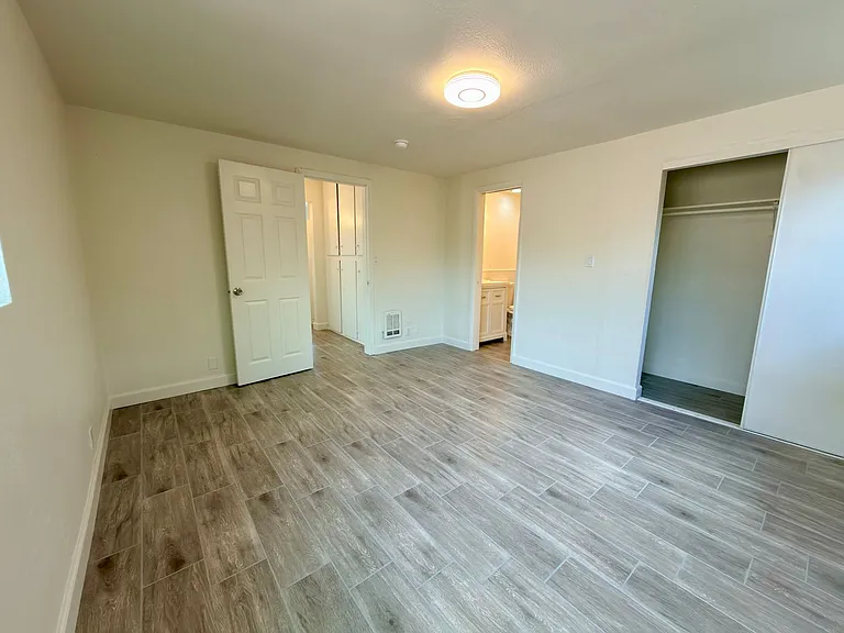 523 N Citrus Ave — Photo 19