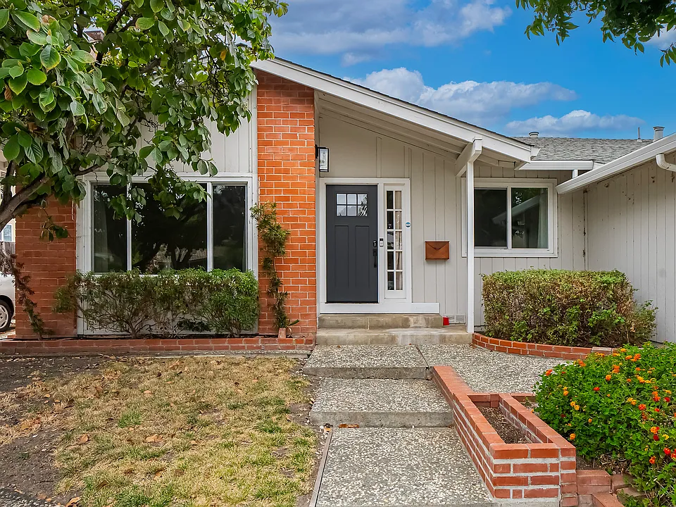 35787 Gissing Pl
