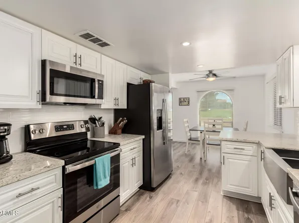 2211 N RECKER Road, Mesa, AZ 85215