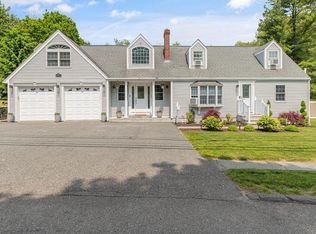 13 Mount Pleasant Dr, Peabody, MA 01960