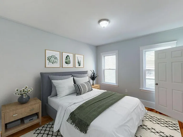 110 Greenbrier St — Photo 9