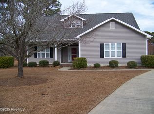 206 Slow Ln, Morehead City, NC 28557