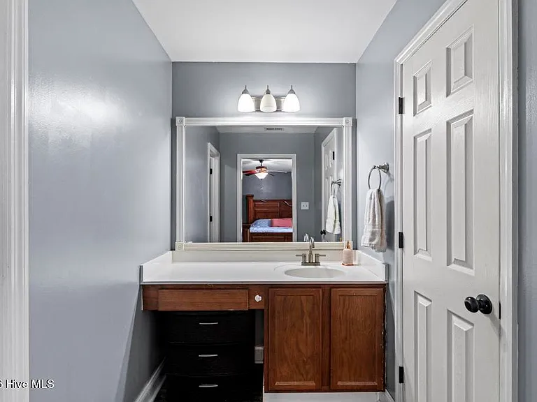 132 Forest Bluff Dr — Photo 18
