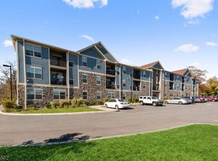 1049 Ringwood Ave #103, Wanaque, NJ 07465