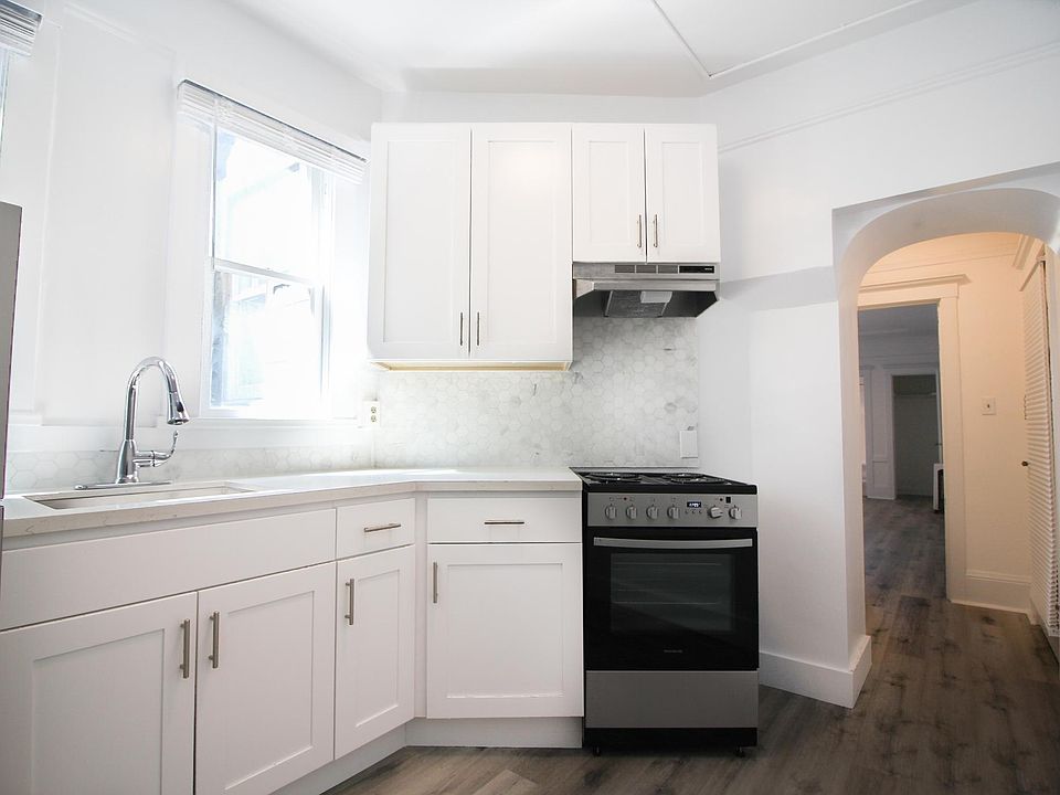 1st image of 2835 Van Ness Ave #5