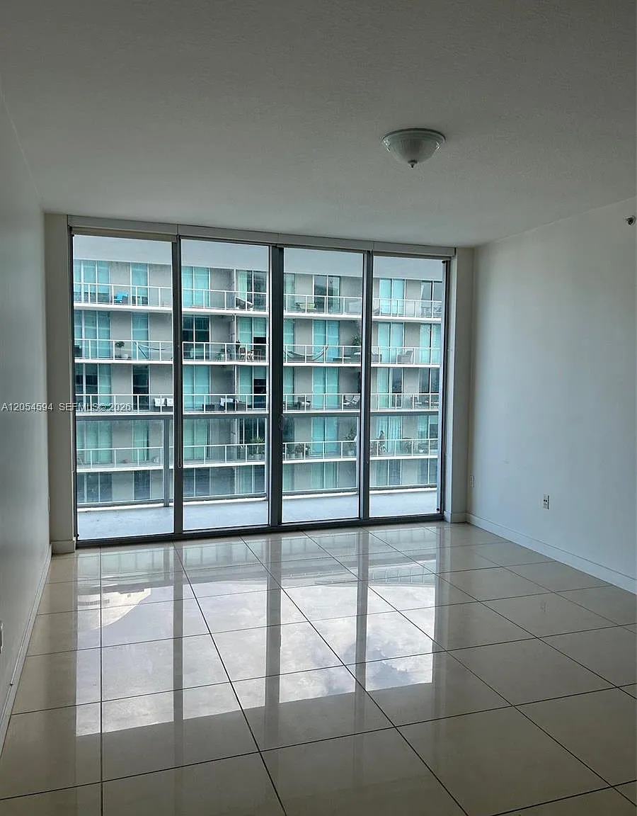 The Axis On Brickell Ii C — Photo 2