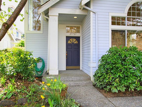2nd image of 25721 SE 36th Pl